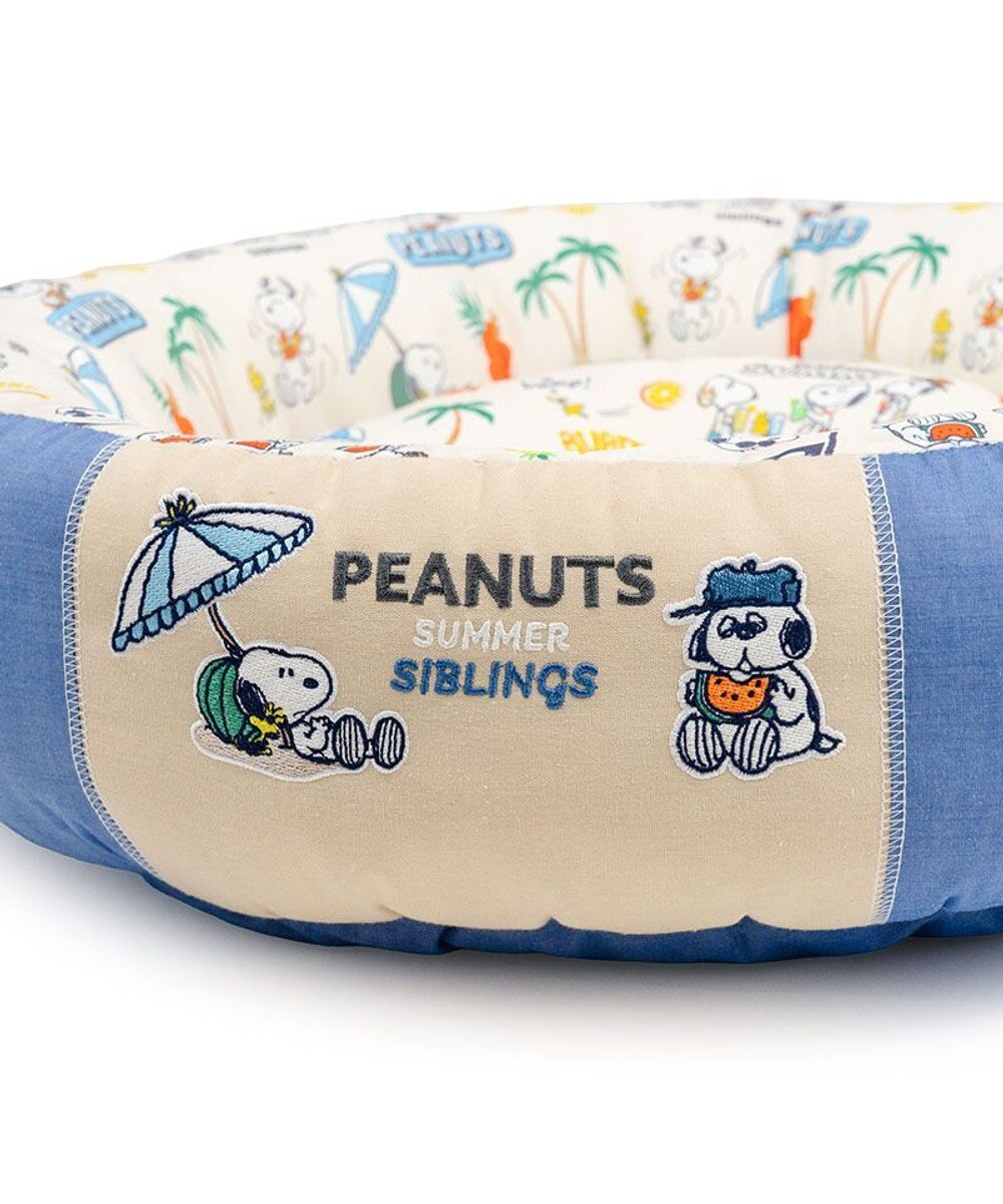Snoopy Summer Vacation Cool Round Cuddler Bed