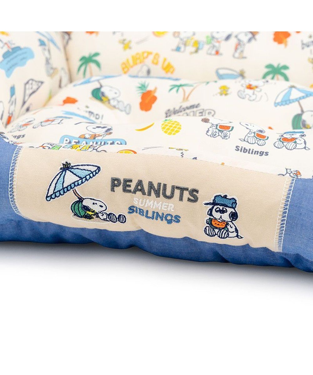 Snoopy Summer Vacation Cool Square Cuddler Bed